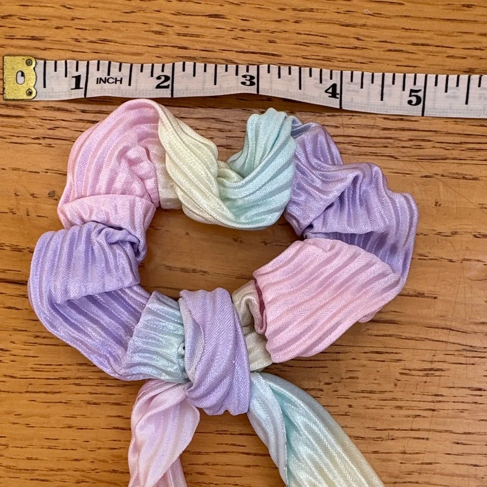 On Running Pastel Scrunchie with Bow